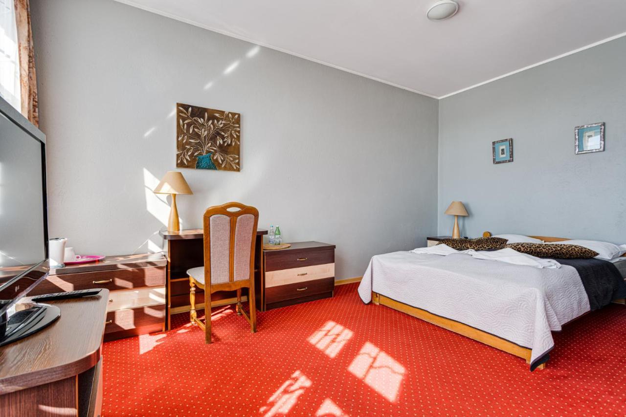 Hotel Sowa Έλμπλαγκ Εξωτερικό φωτογραφία